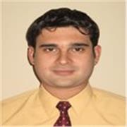 Profesor de Física ayuda a la preparación para la universidad y nivel secundaria